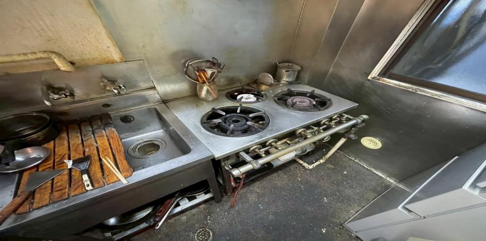 【板橋区志村坂上 居抜き物件】駅徒歩4分／1階角地16坪カフェ居抜き／初期費用70万円以下で飲食店開業可能